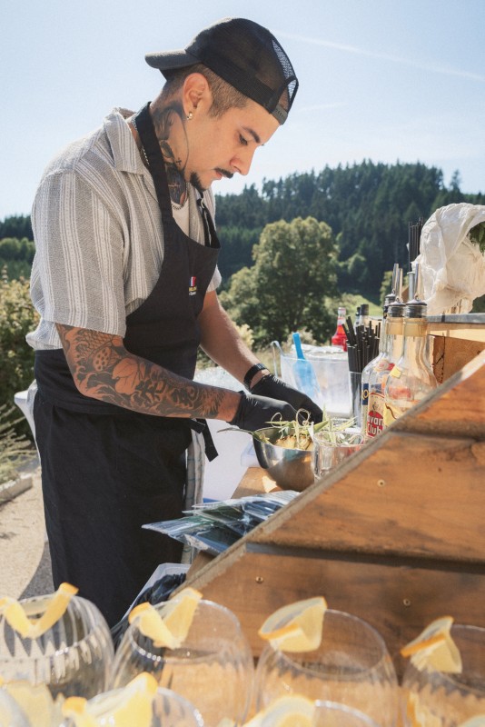 Cocktails pour Entreprise Mobile | Bartender Événementiel | Bar Premium Service Animation Professionnel à Lyon Villeurbanne Rhône-Alpes