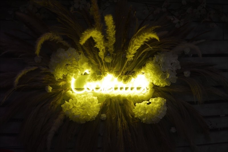 Service cocktails ultra-premium pour soirée VIP hôtel particulier Lyon avec créations haute gamme millésimées