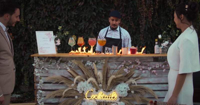 Événements Professionnels | Bar Mobile Cocktails Premium | Service Bartender Expert Animation à Lyon Villeurbanne Rhône-Alpes